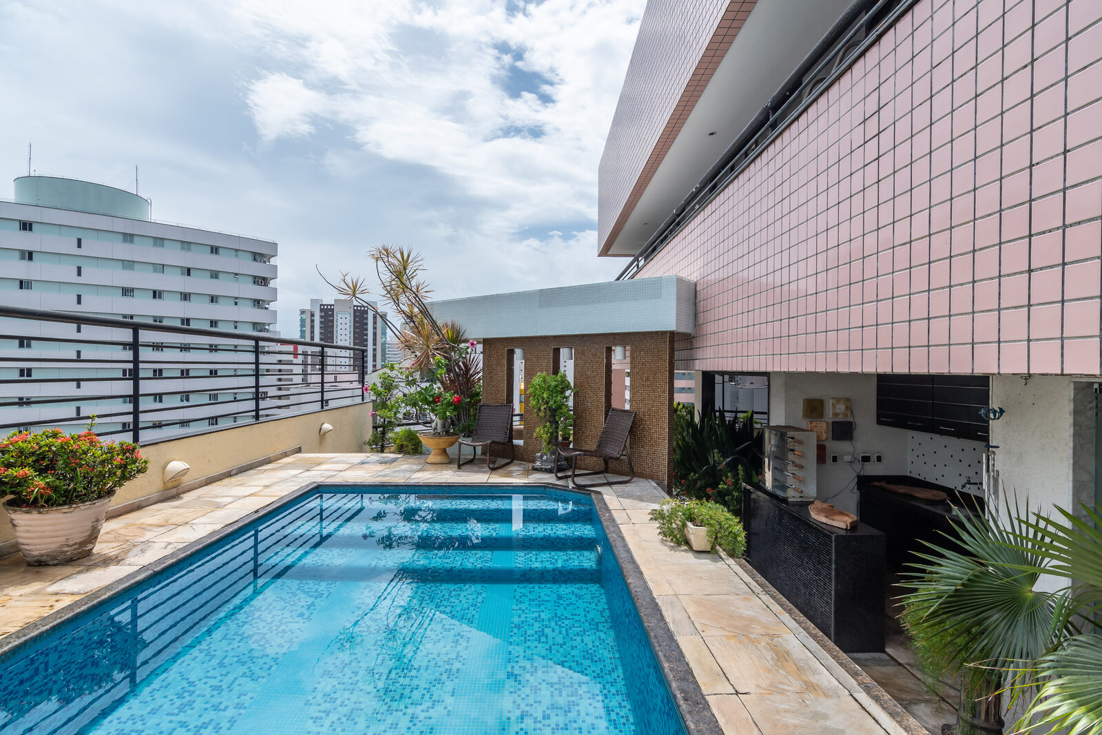 Cobertura antes — piscina